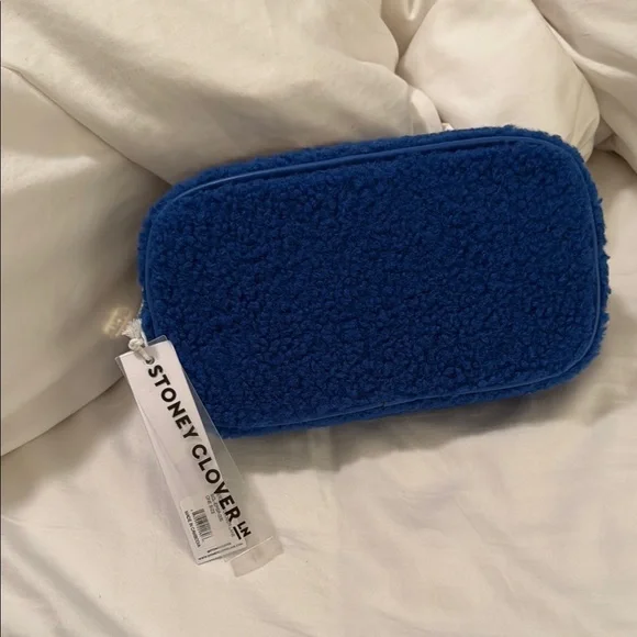 Stoney Clover Lane Royal Blue Fleece “Small” Pouch
Cozy Sherpa
NWT - Picture 1 of 3